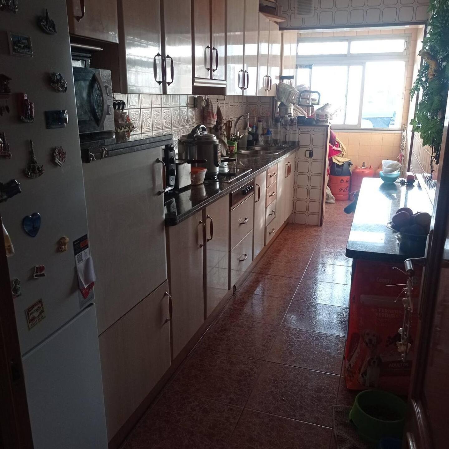 Estupenda Cama Grande, Recinto Ferial *